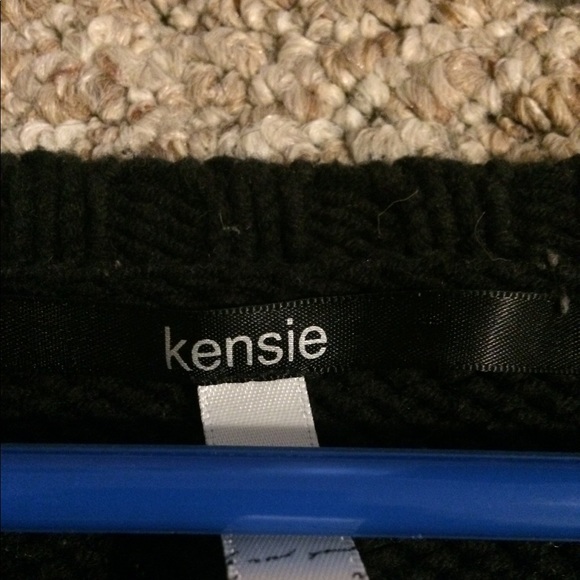 3/4 length sleeve knitted sweater - Picture 2 of 2